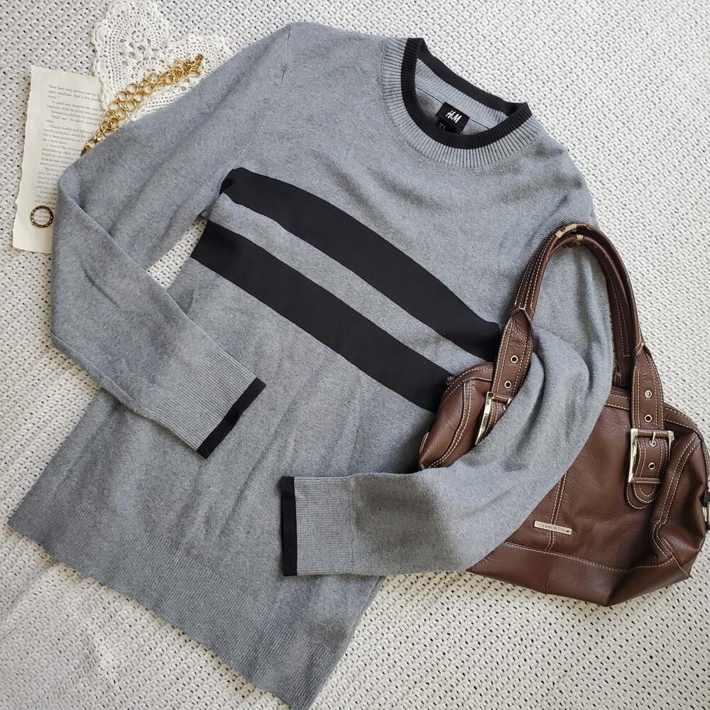 Y2k inspired grey and black h&m sweater